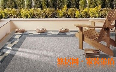 檢查陽臺等地轉(zhuǎn)出水坡度是否合格