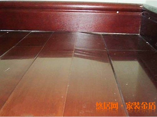 導(dǎo)致木地板起拱的原因